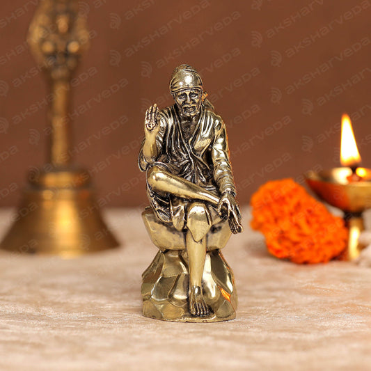 Inctricate Brass Shirdi Sai Baba Murti In Blessing Mudra | 3 Inches